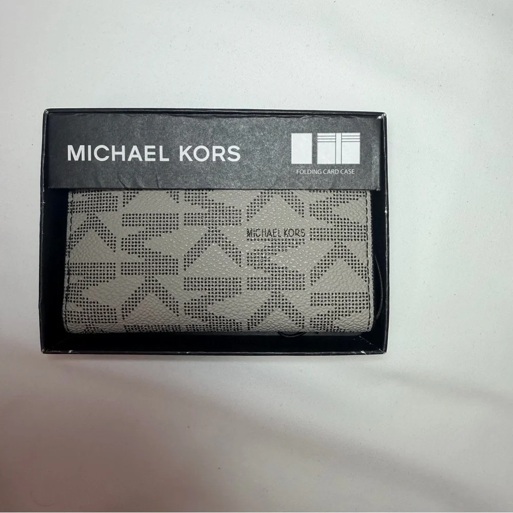 Michael Kors folding card case Textured Gray Card Holder wallet